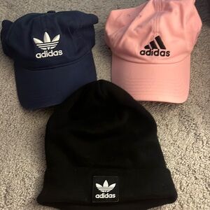 Adidas hat lot